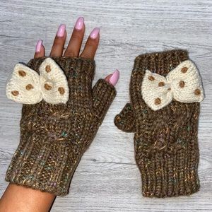 Knit Finger Cutout Mittens